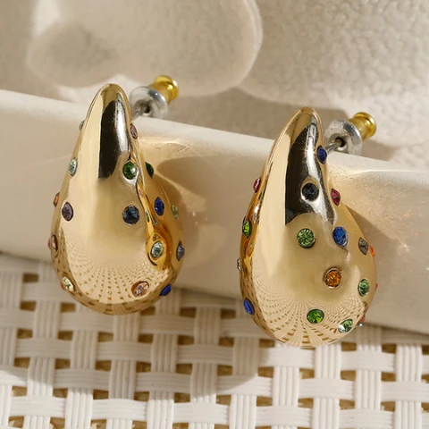 18k gold plated tear drop earrings.