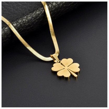 Four leaf clover snake chain necklace